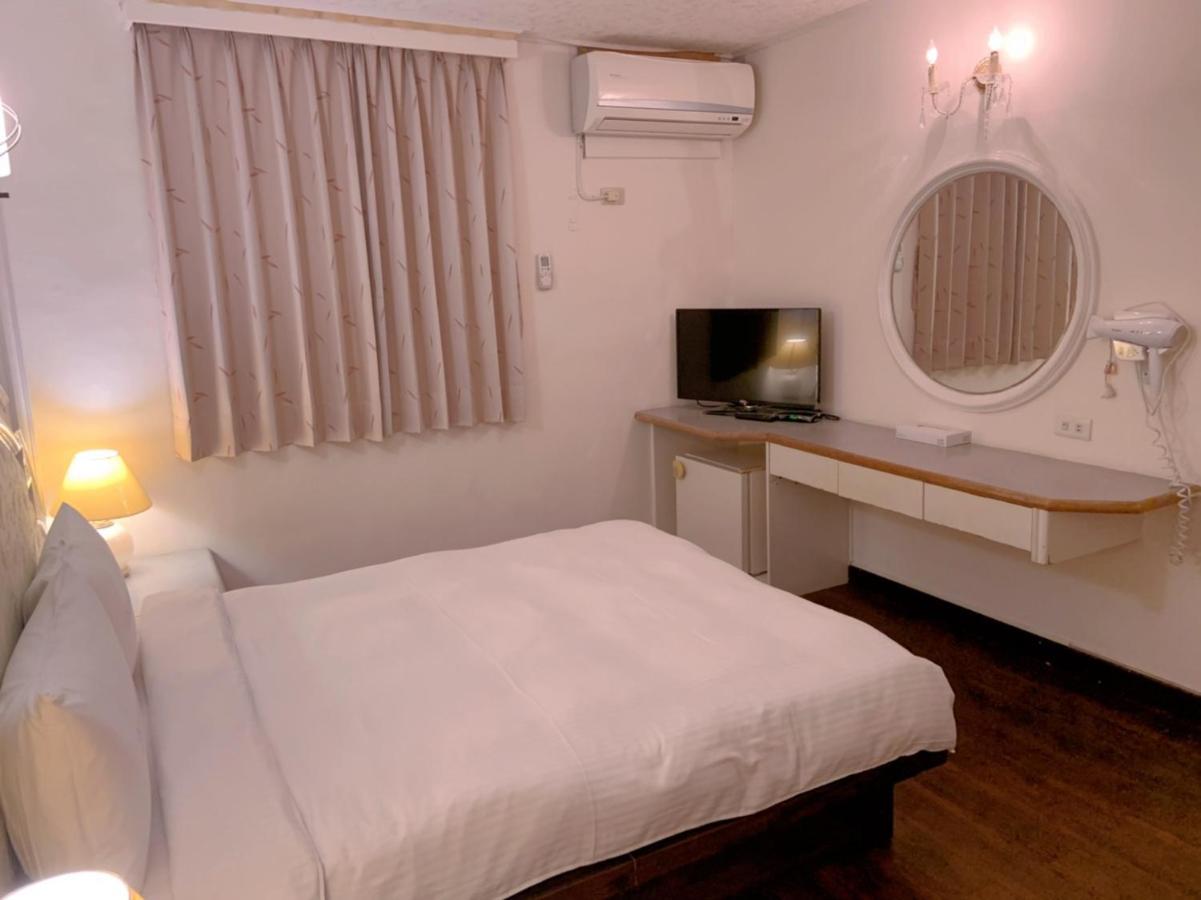 Traveler Hotel Taitung Bagian luar foto